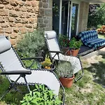 Les Coteaux De Planeze, Maison Et Jardin Dans Le Lot! Chez L'habitant! *