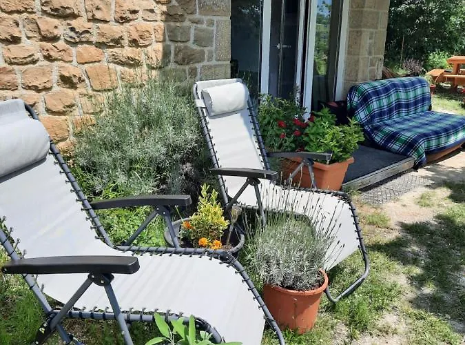 Les Coteaux De Planeze, Maison Et Jardin Dans Le Lot! Chez L'habitant! *