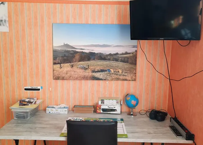 Les Coteaux De Planeze, Maison Et Jardin Dans Le Lot! Chez L'habitant! *